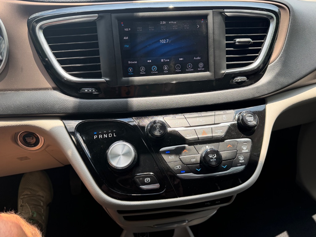 2018 Chrysler Pacifica - $8,900