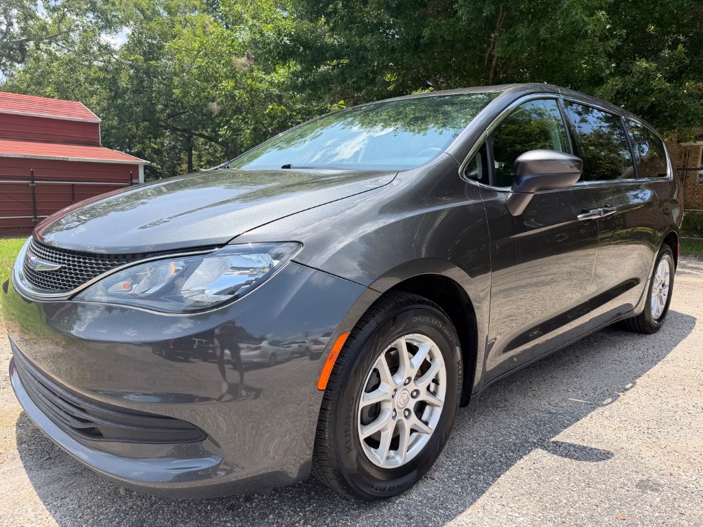 2018 Chrysler Pacifica - $8,900
