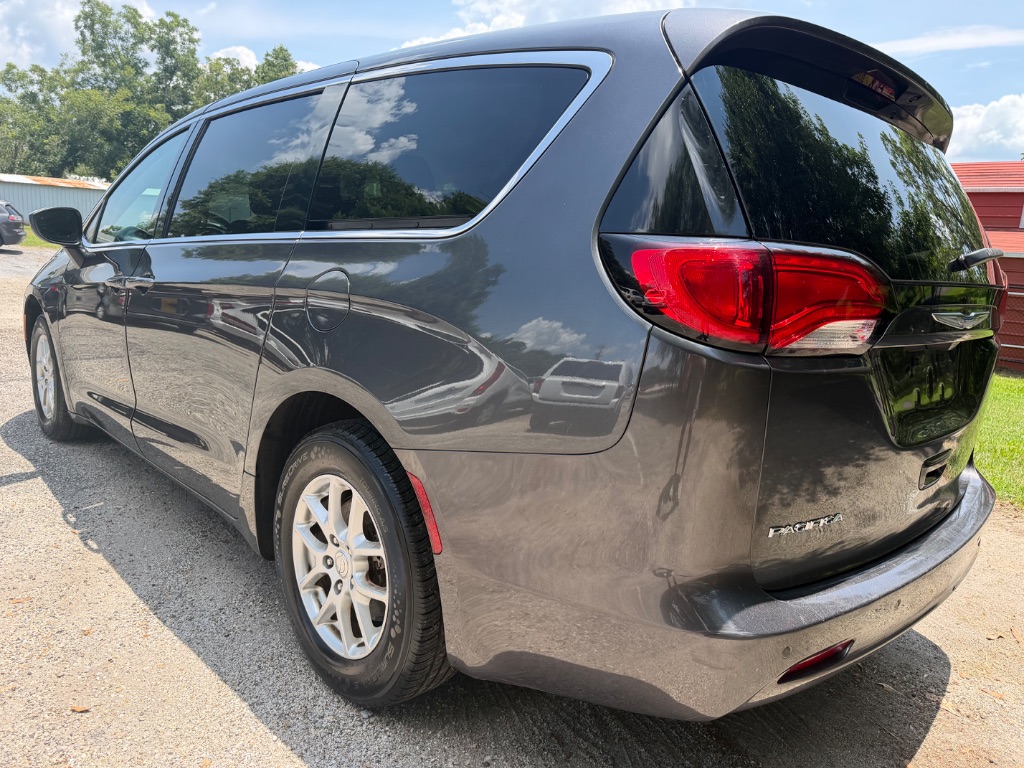2018 Chrysler Pacifica - $8,900