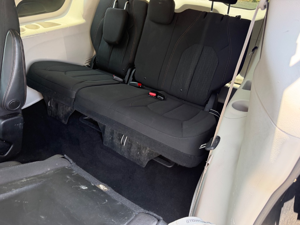2018 Chrysler Pacifica - $8,900