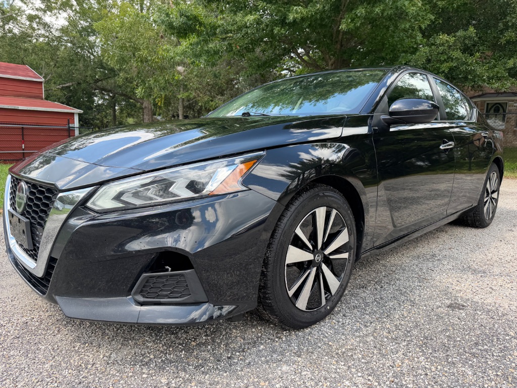 2022 Nissan Altima - $12,500