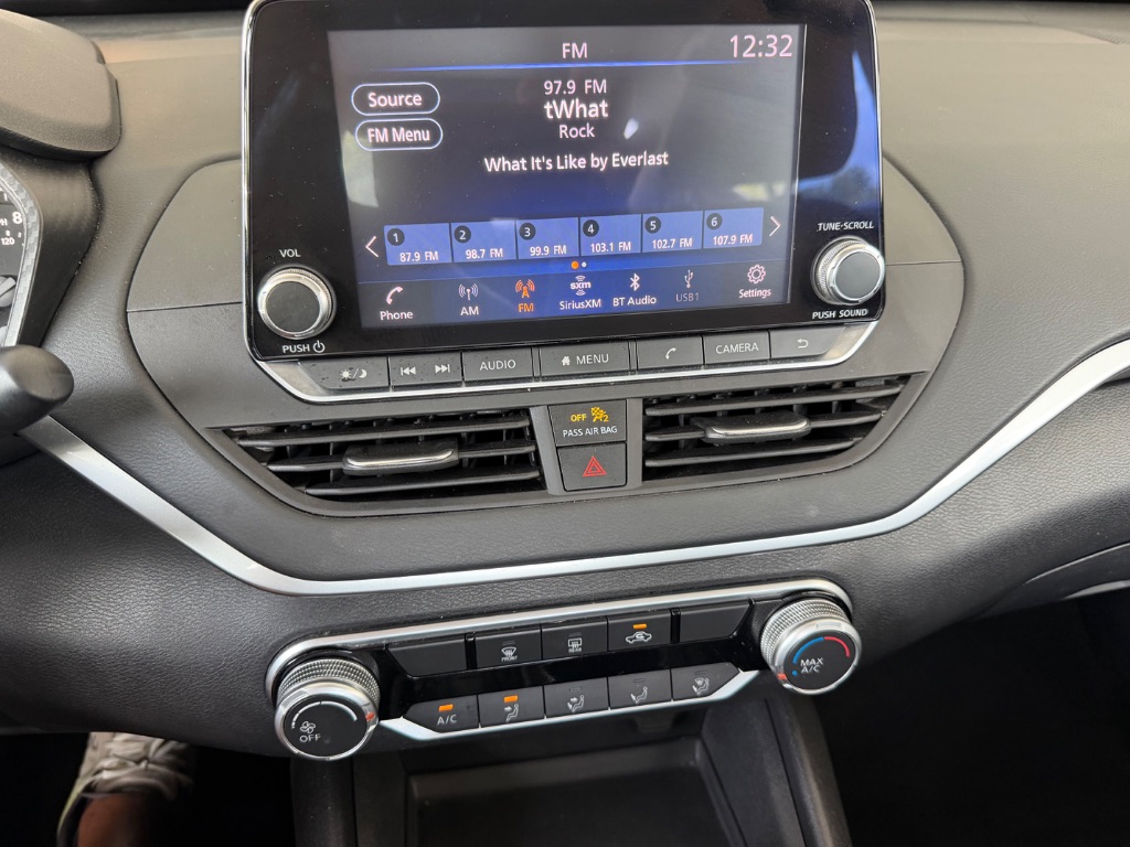 2022 Nissan Altima - $12,500