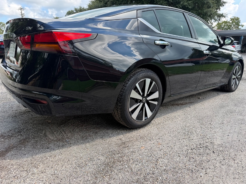 2022 Nissan Altima - $12,500