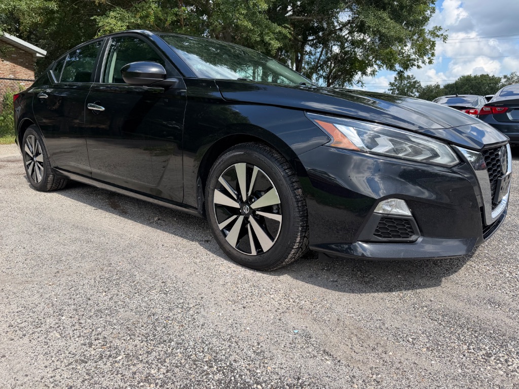 2022 Nissan Altima - $12,500