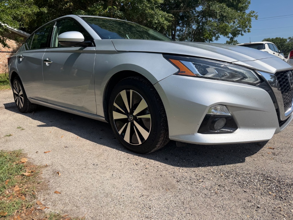2022 Nissan Altima - $12,500