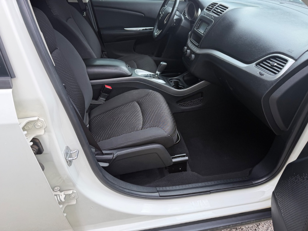 2015 Dodge Journey - $7,900