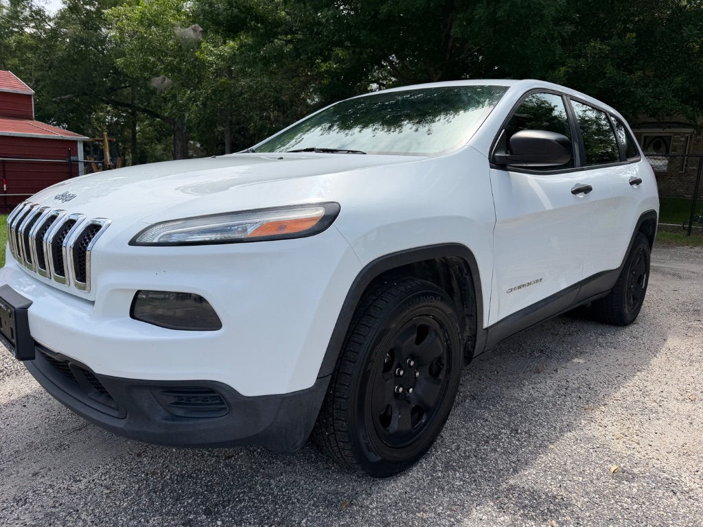 2015 Jeep Cherokee - $8,900
