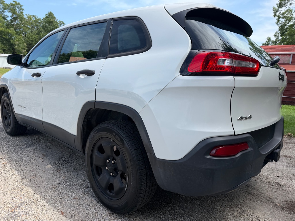 2015 Jeep Cherokee - $8,900