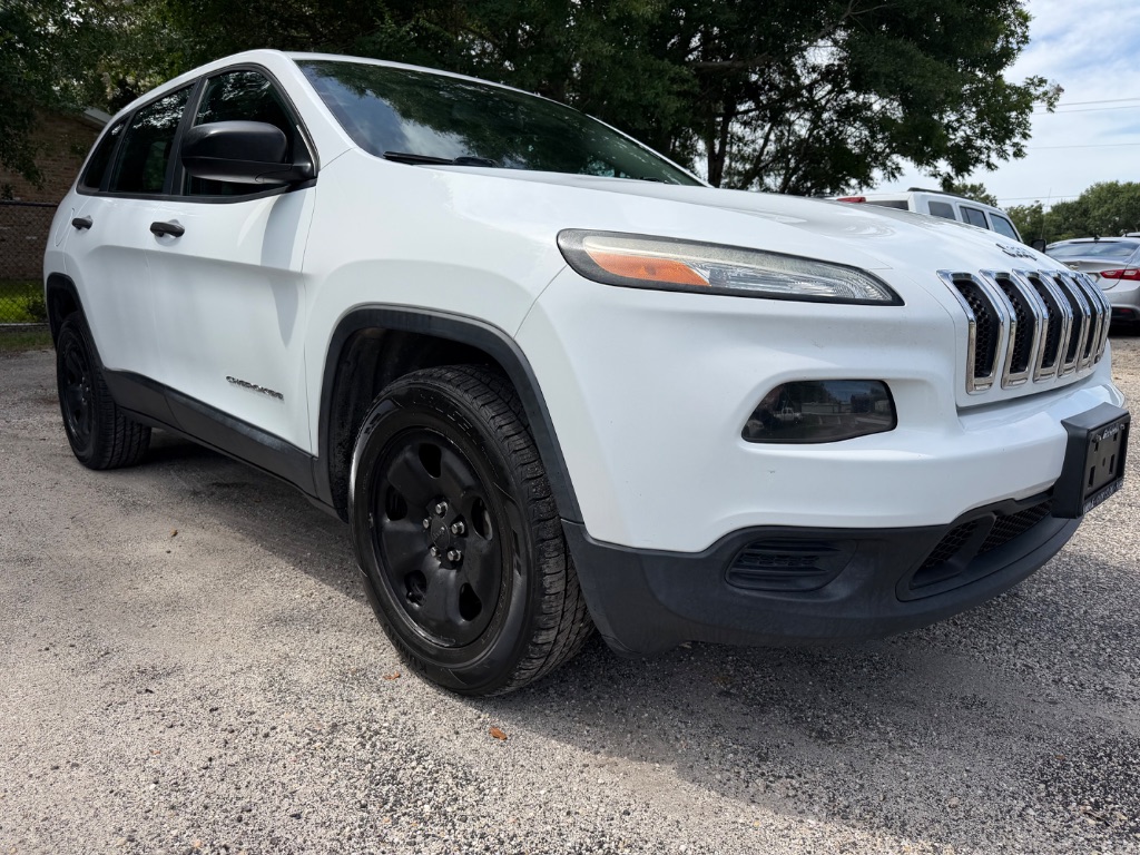 2015 Jeep Cherokee - $8,900