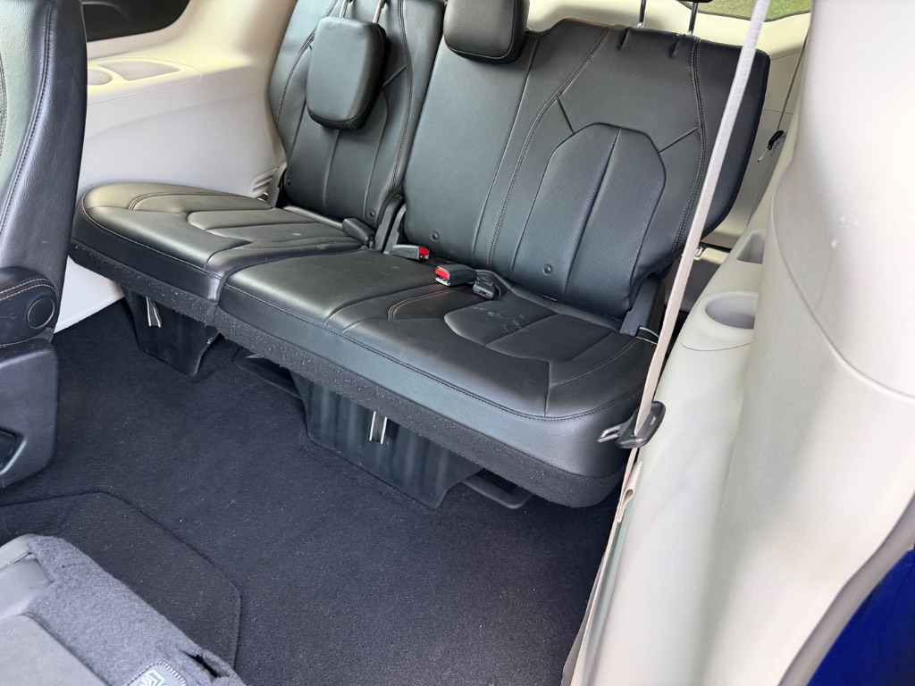 2019 Chrysler Pacifica - $10,900