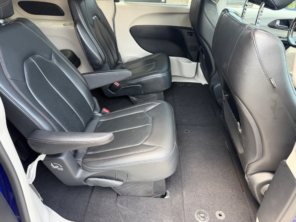2019 Chrysler Pacifica - $10,900
