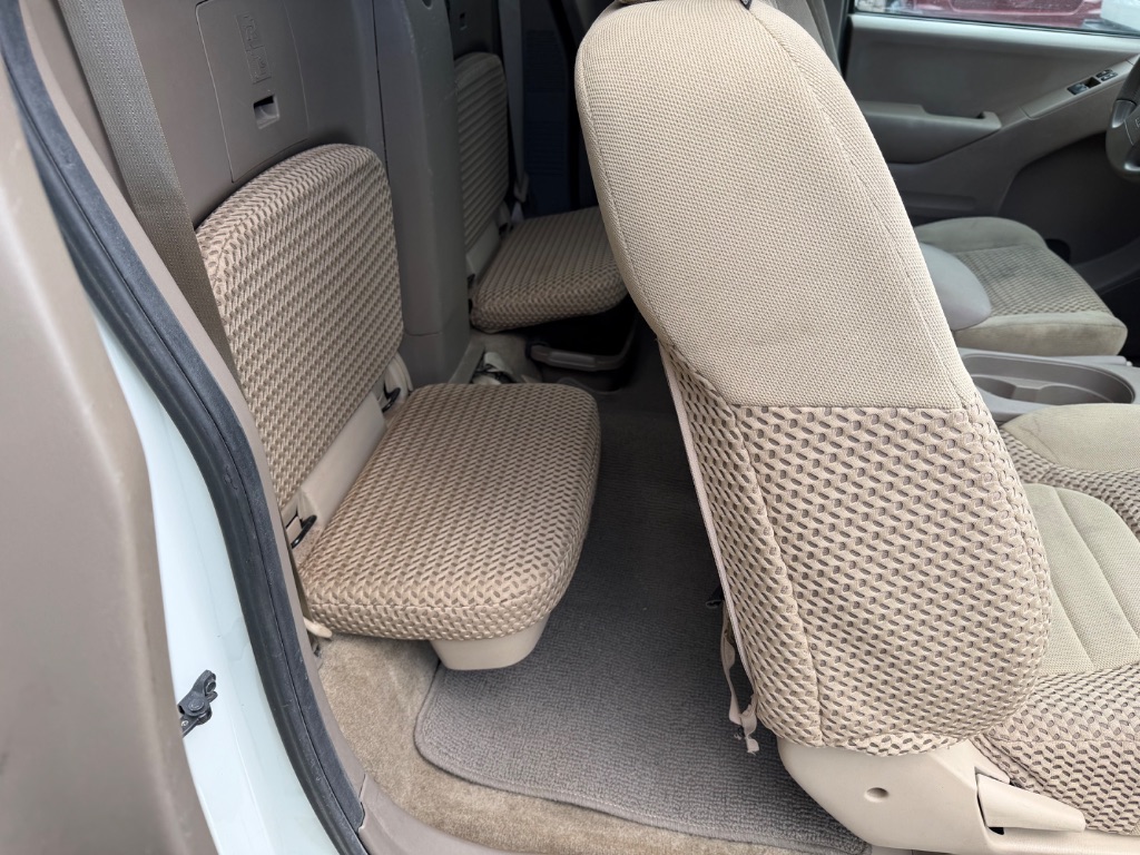 2015 Nissan Frontier - $7,900
