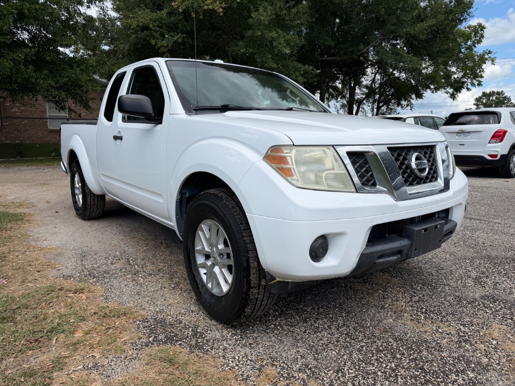 2015 Nissan Frontier - $7,900