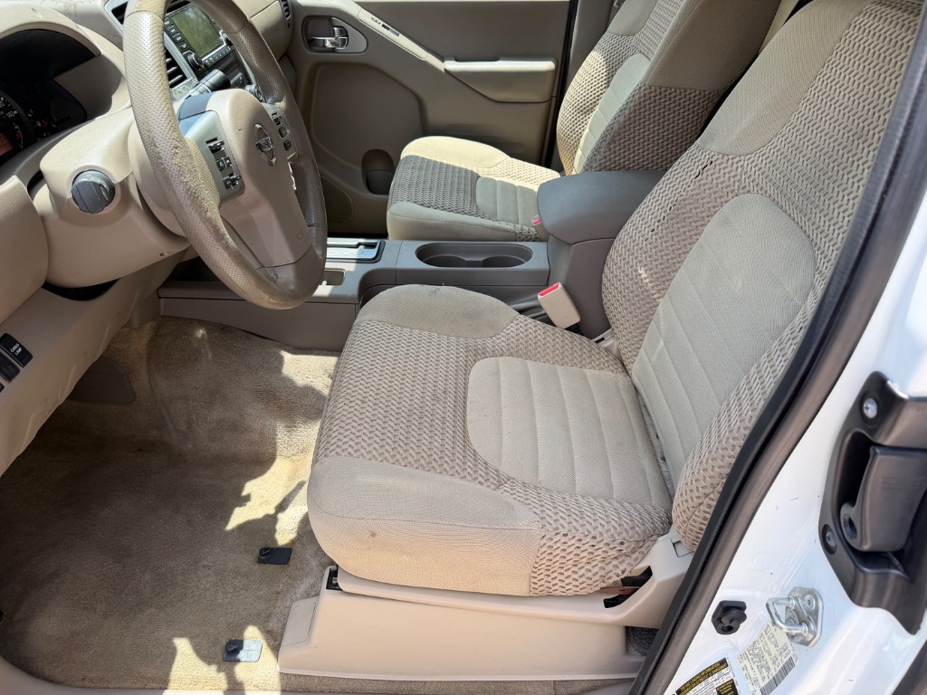 2016 Nissan Frontier - $7,900