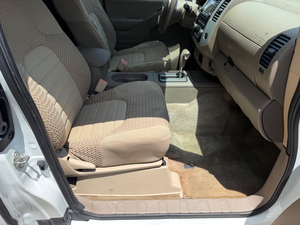 2016 Nissan Frontier - $7,900
