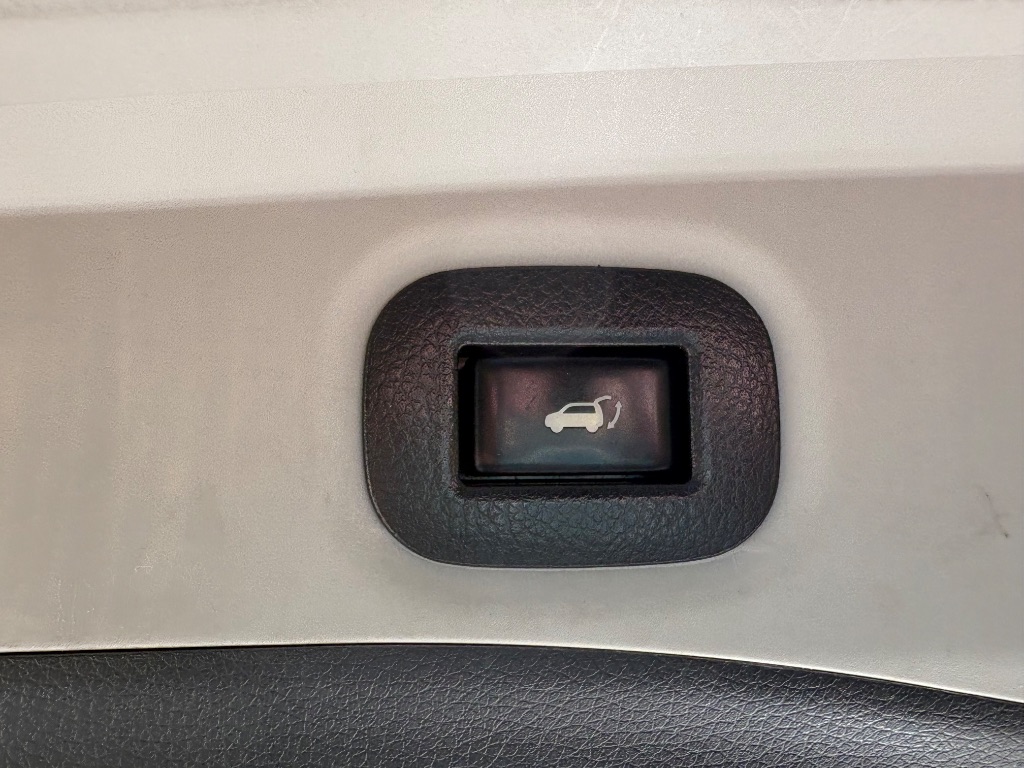 2020 Nissan Rogue - $5,900