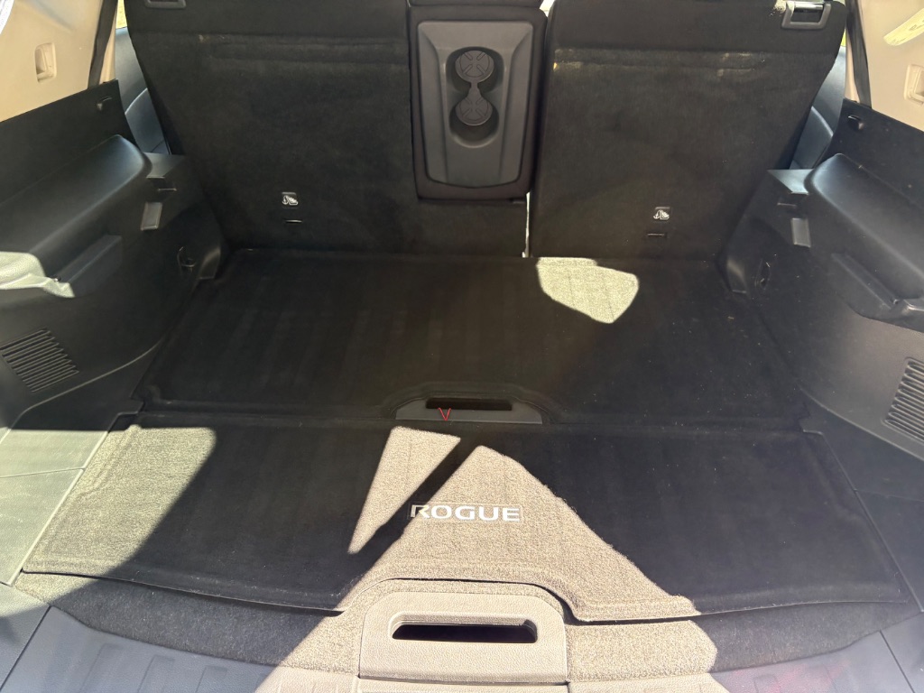 2020 Nissan Rogue - $5,900