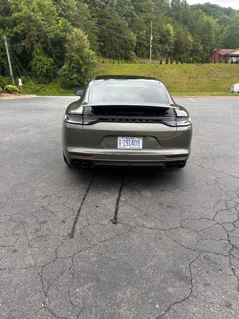 2022 Porsche Panamera