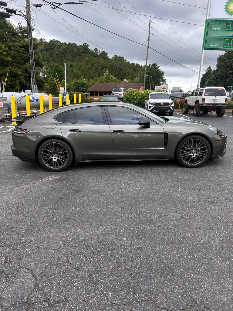 2022 Porsche Panamera