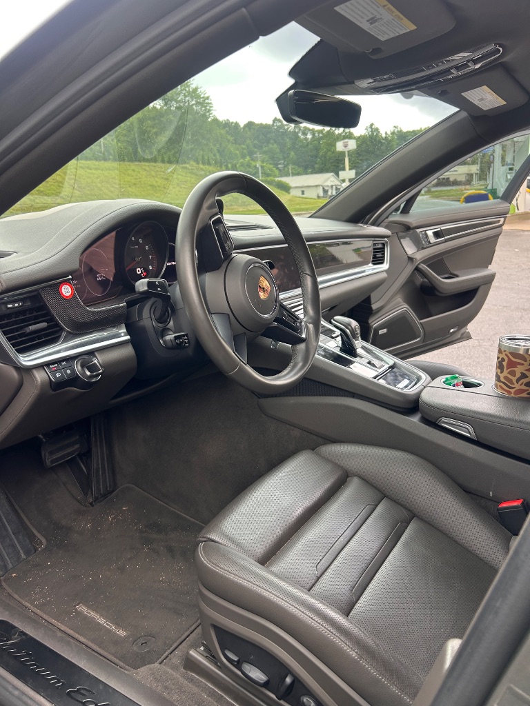 2022 Porsche Panamera