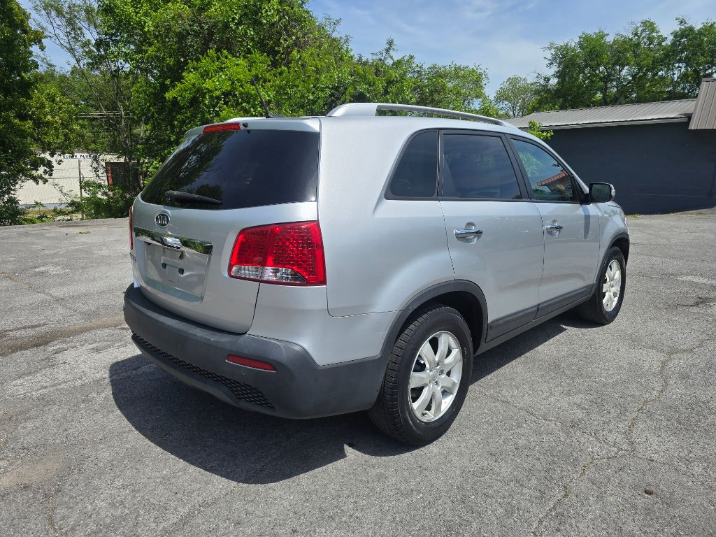 2011 Kia Sorento - $4,400