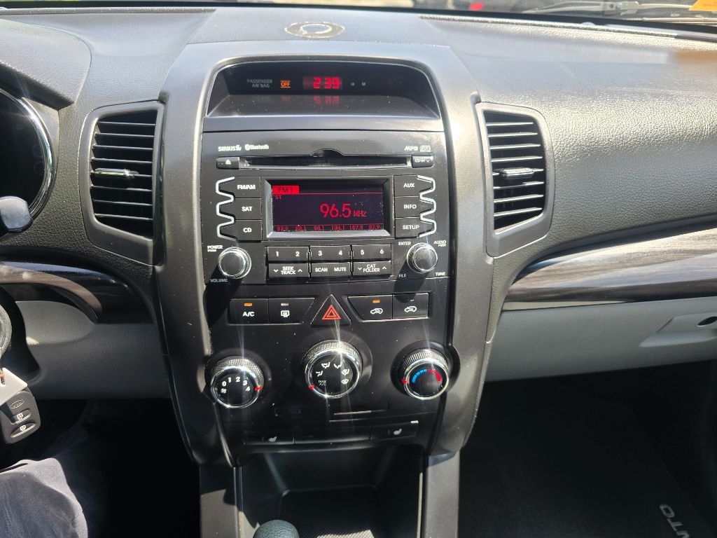 2011 Kia Sorento - $4,400