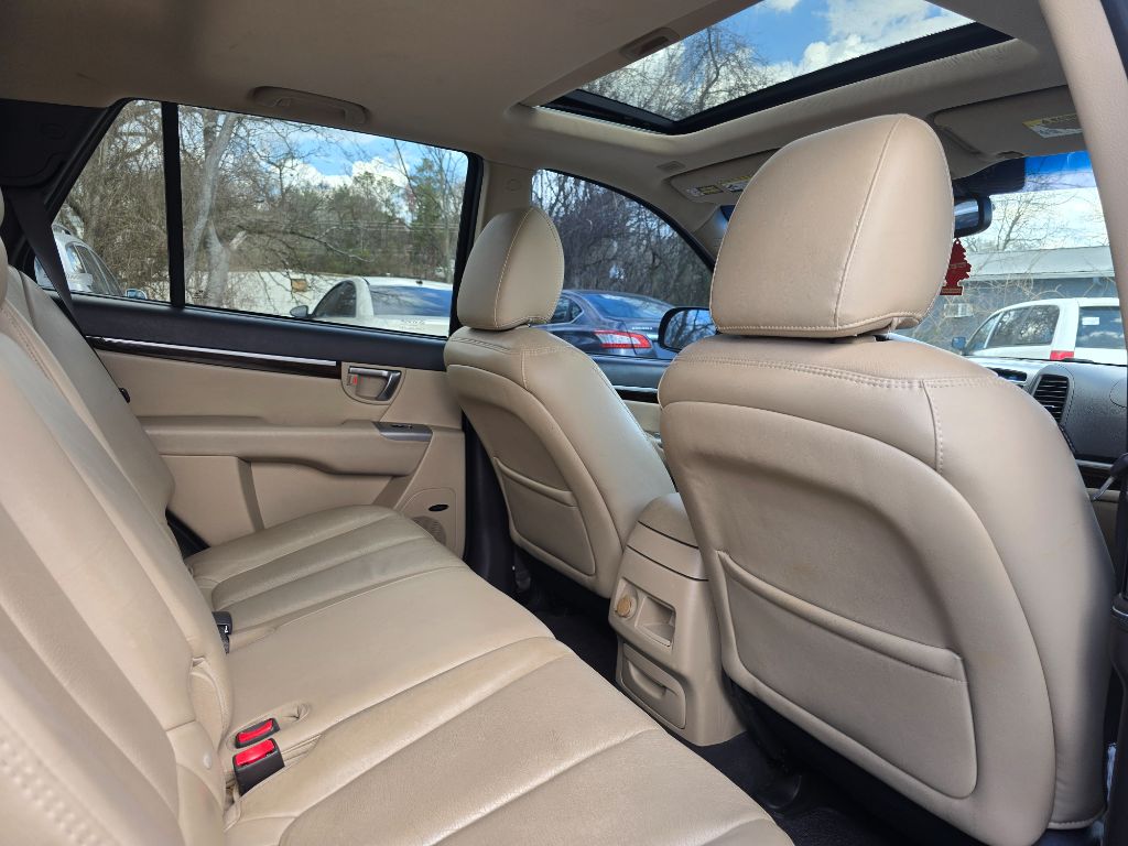 2011 Hyundai Santa Fe - $5,500