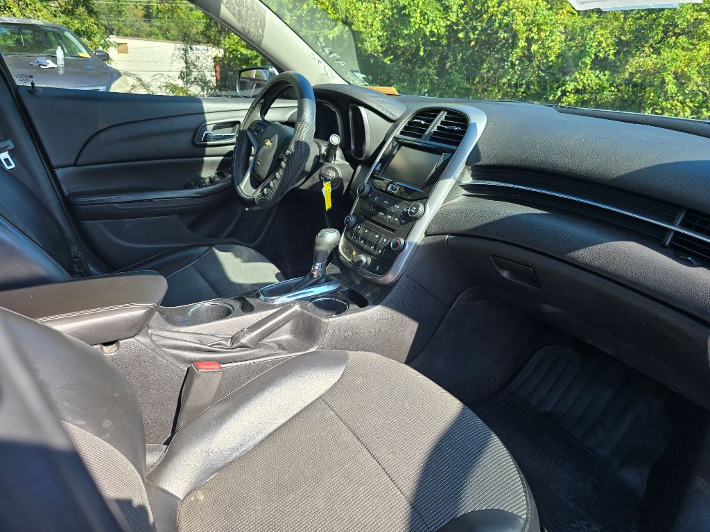 2016 Chevrolet Malibu - $5,900