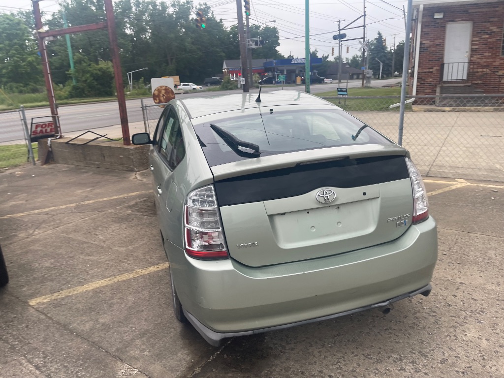 2008 Toyota Prius - $4,000