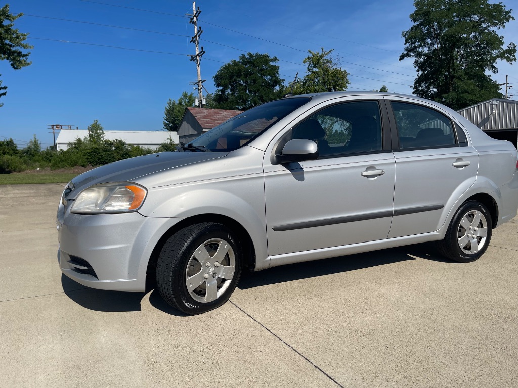 2010 Chevrolet Aveo - $2,501
