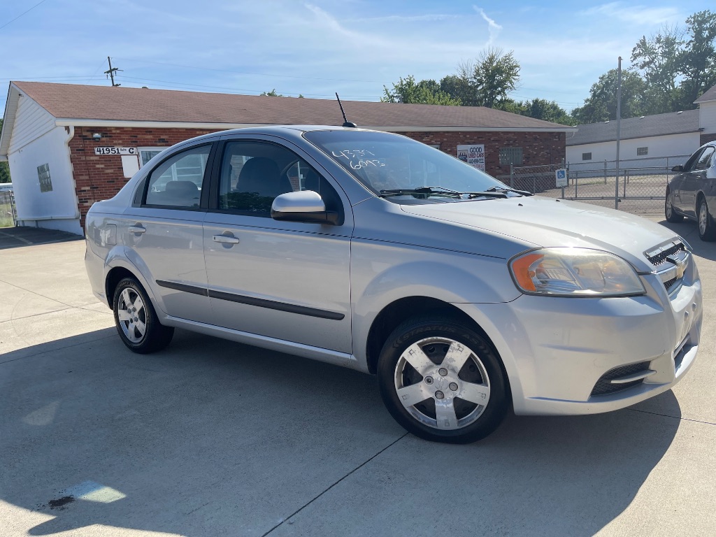 2010 Chevrolet Aveo - $2,501
