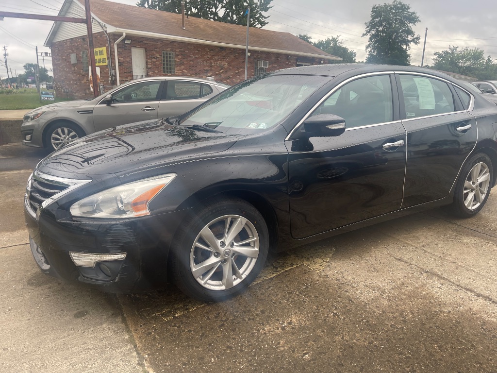 2013 Nissan Altima - $4,500