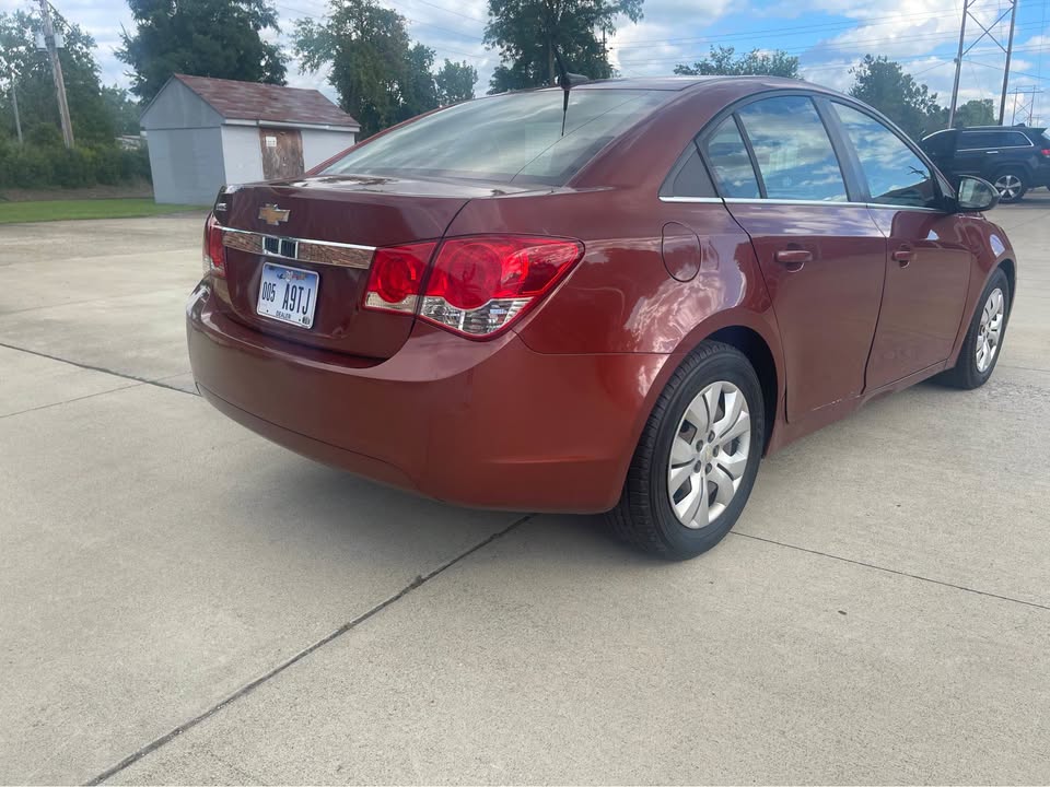 2012 Chevrolet Cruze - $3,000