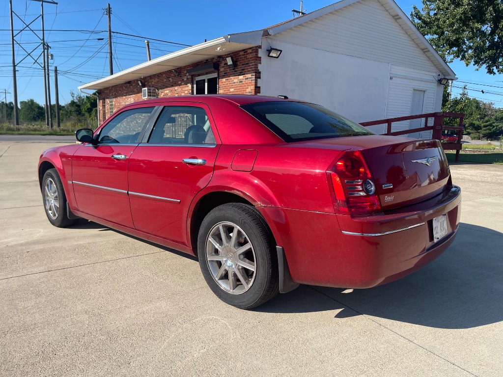 2010 Chrysler 300 - $3,999