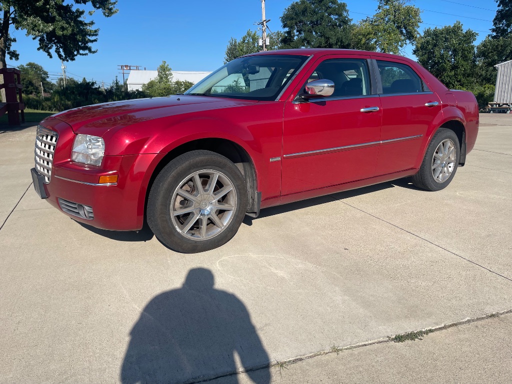 2010 Chrysler 300 - $3,999