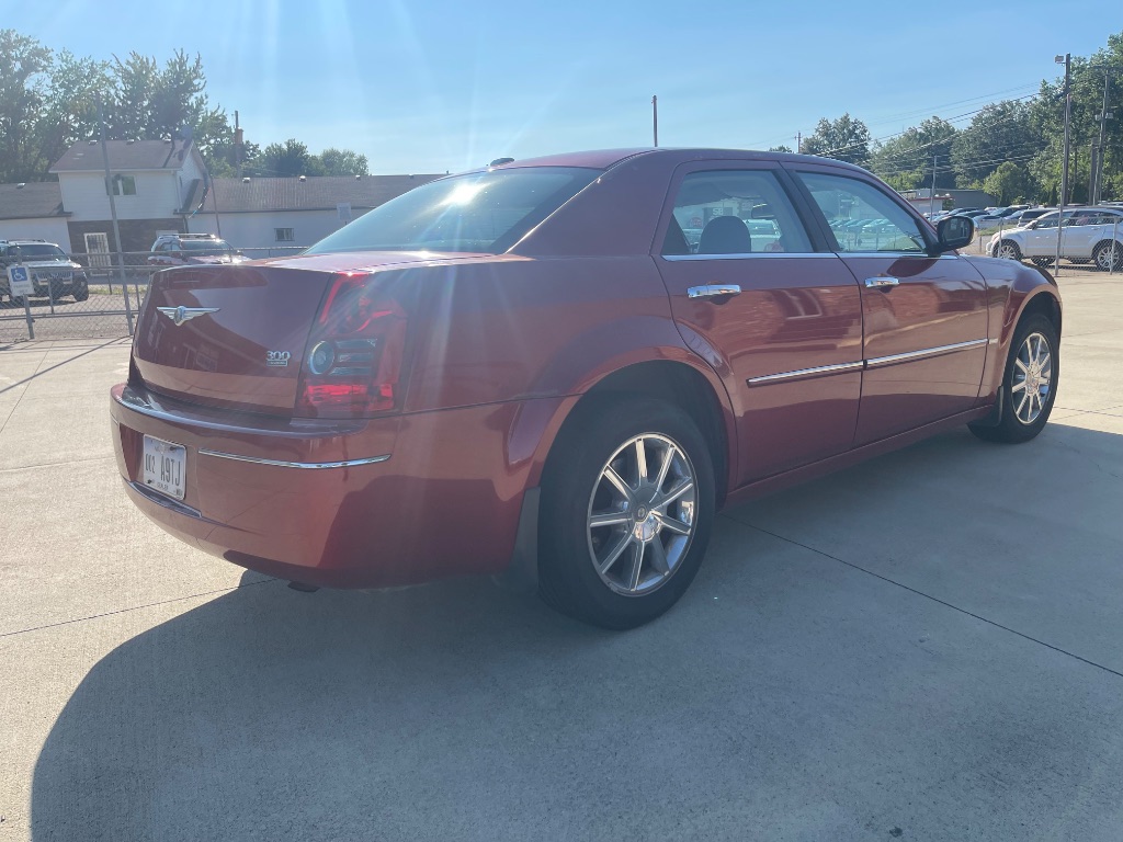 2010 Chrysler 300 - $3,999