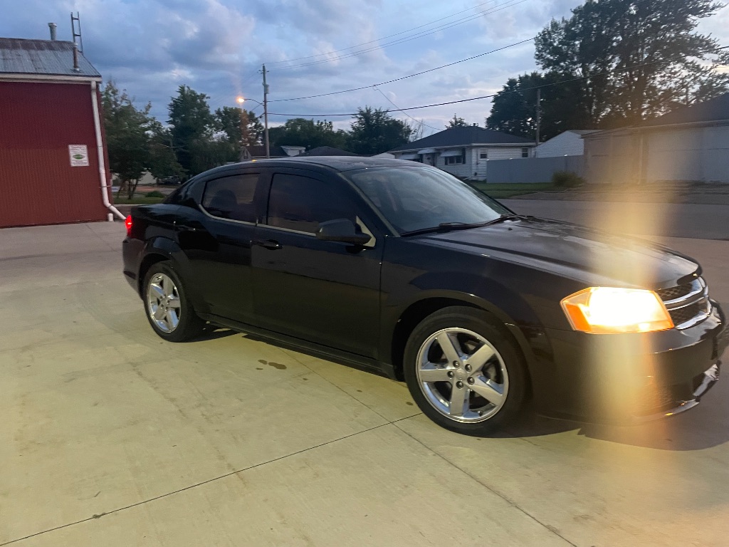 2013 Dodge Avenger - $4,499