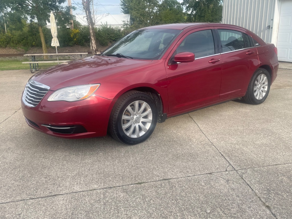 2013 Chrysler 200 - $4,350