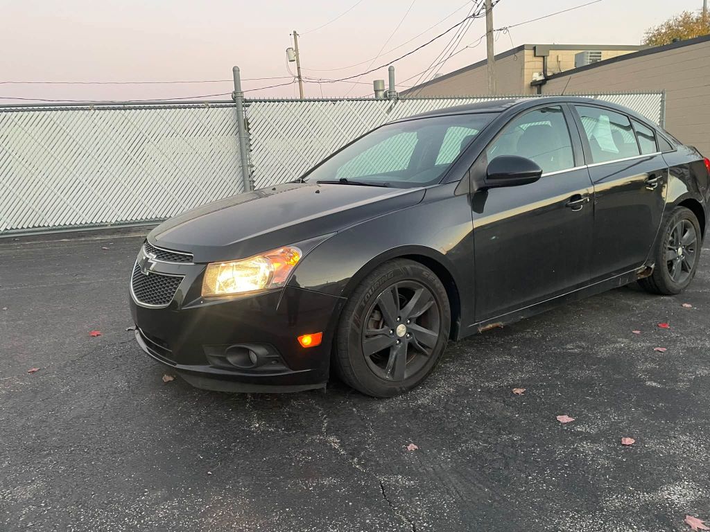 2014 Chevrolet Cruze - $5,000