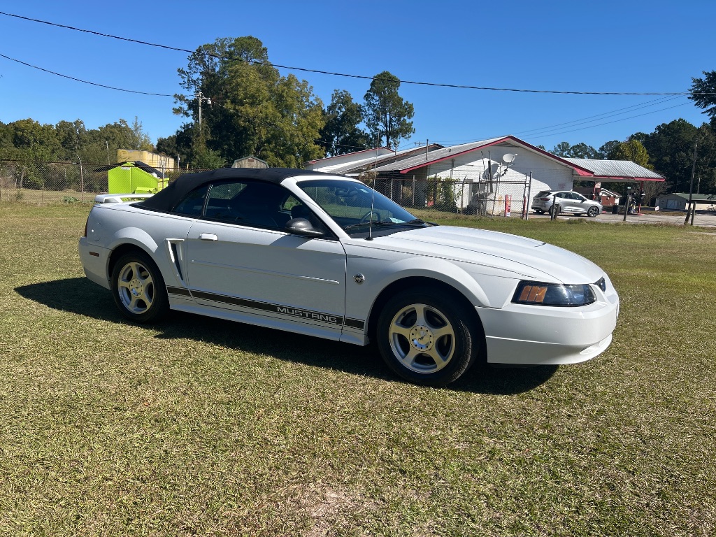 2004 Ford Mustang - $7,995