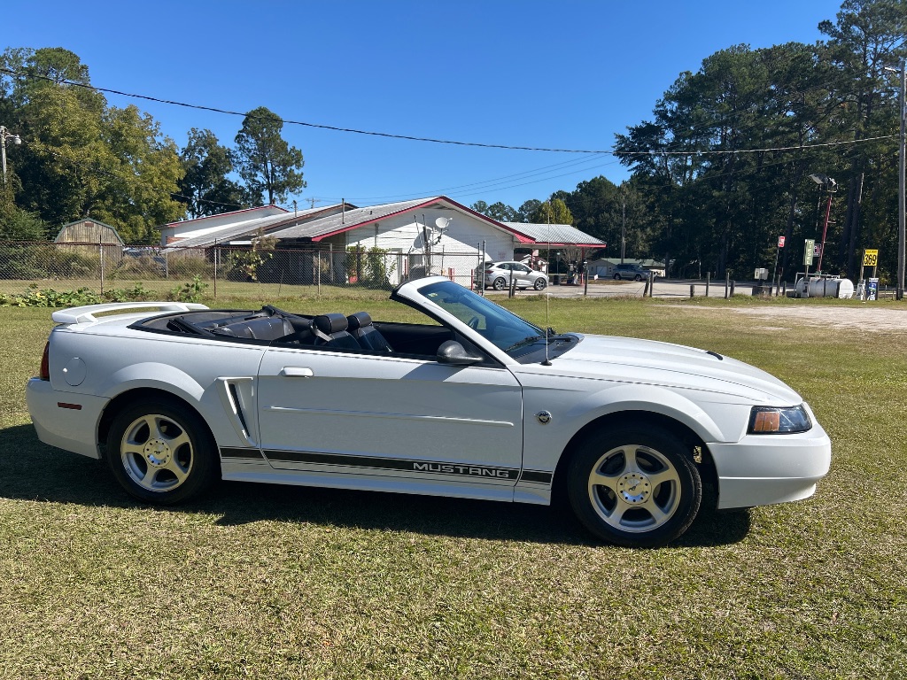 2004 Ford Mustang - $7,995