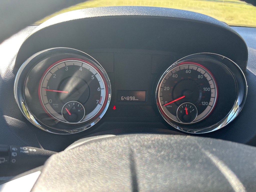 2016 Dodge Grand Caravan - $10,995