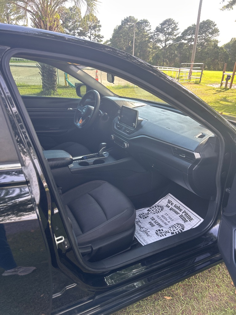 2020 Nissan Altima - $10,995