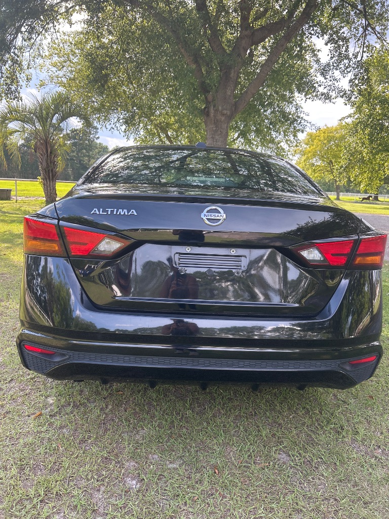 2020 Nissan Altima - $10,995