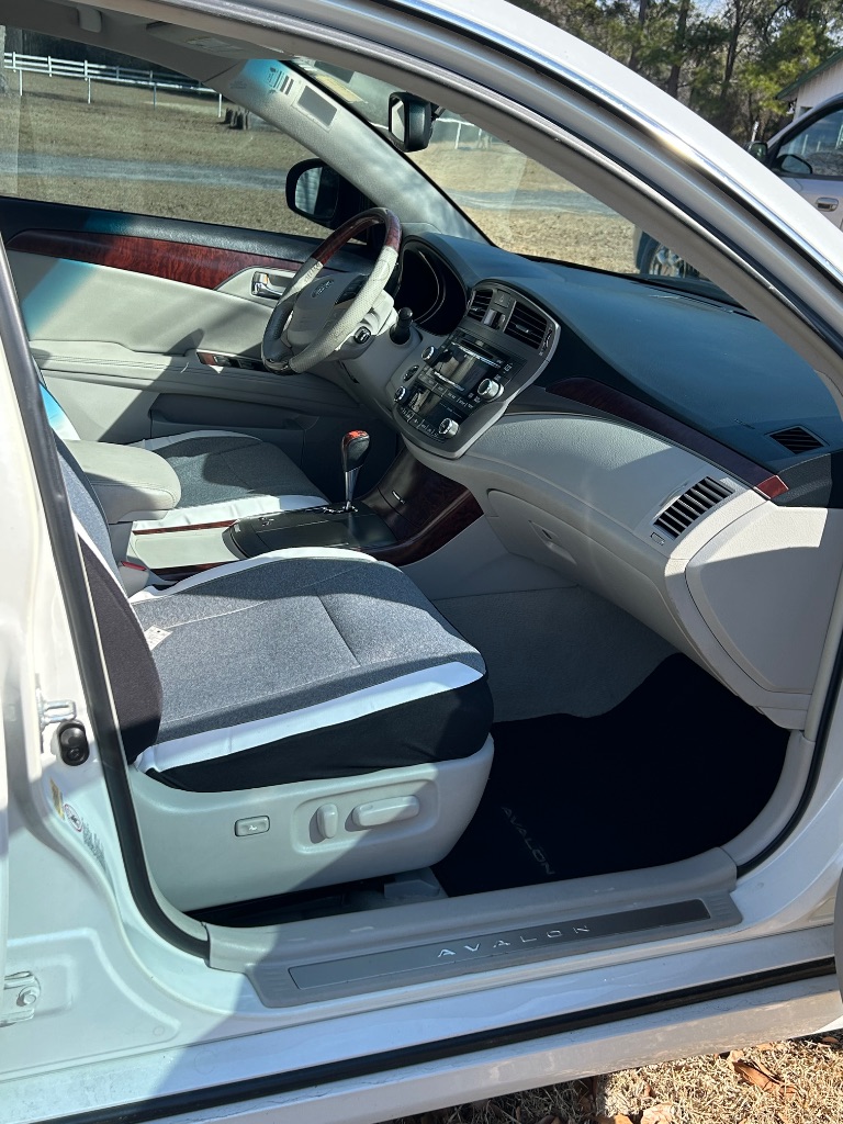 2011 Toyota Avalon - $5,995