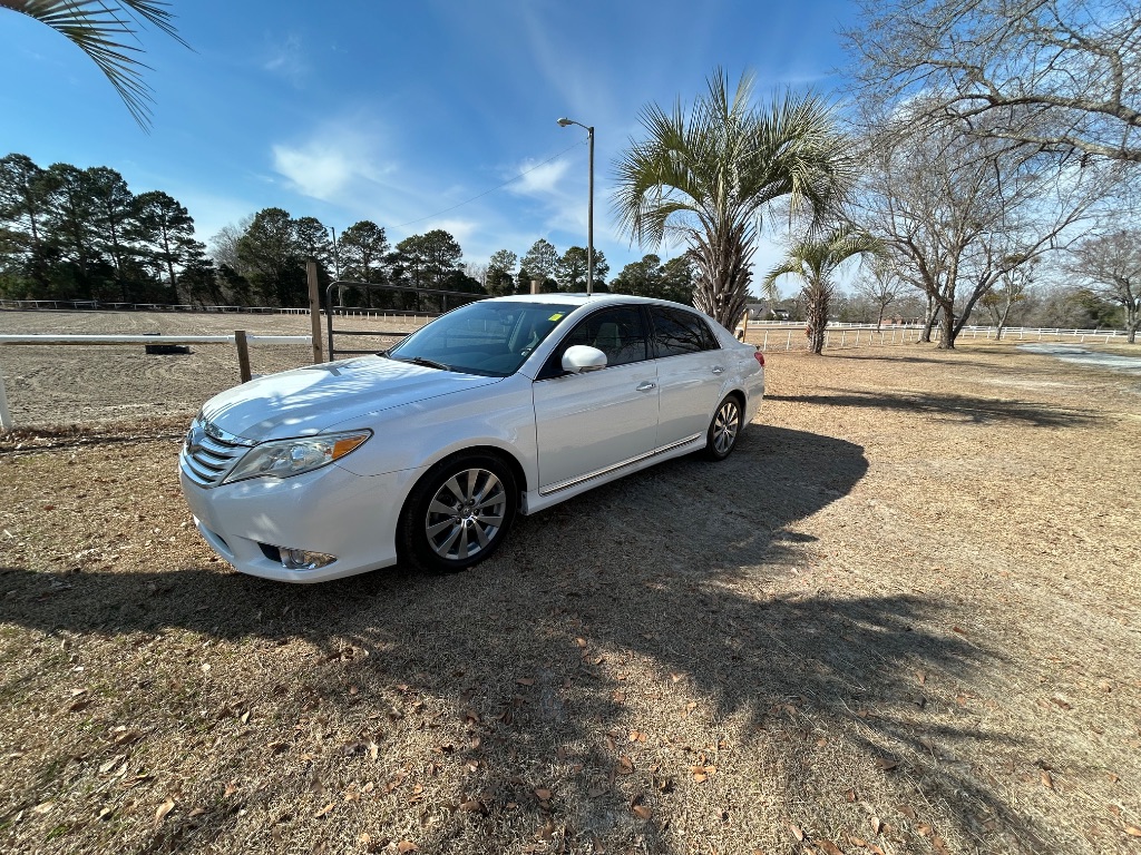 2011 Toyota Avalon - $5,995