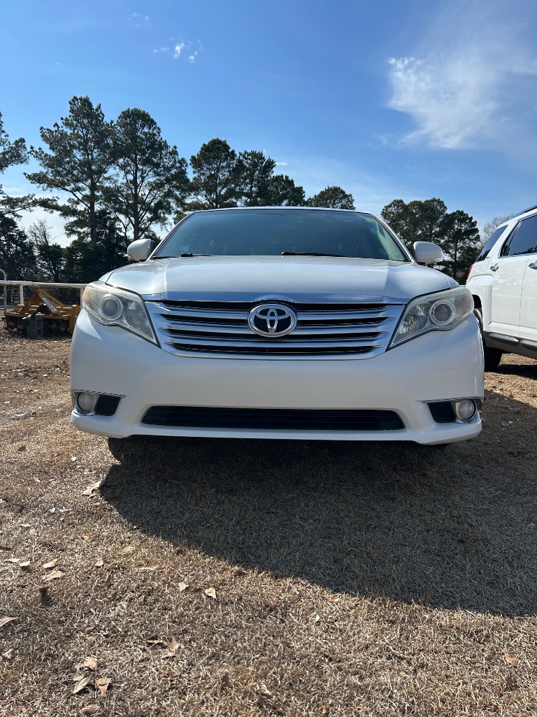 2011 Toyota Avalon - $5,995