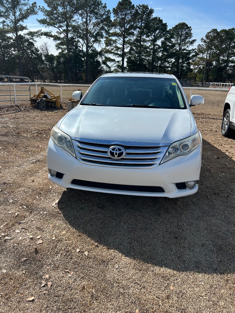 2011 Toyota Avalon - $5,995