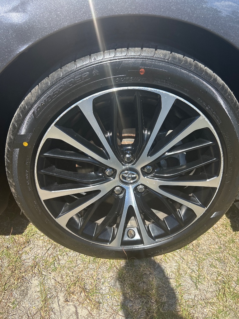 2019 Toyota Camry - $9,995