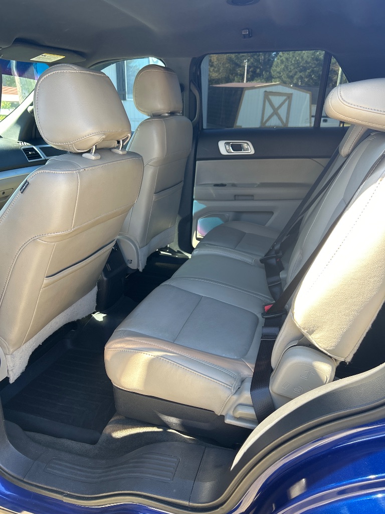 2013 Ford Explorer - $9,995